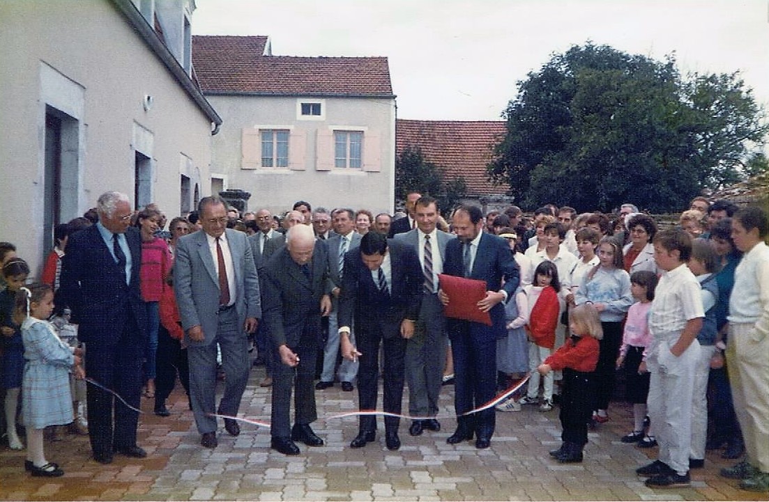 Inauguration salle polyvalente en1985