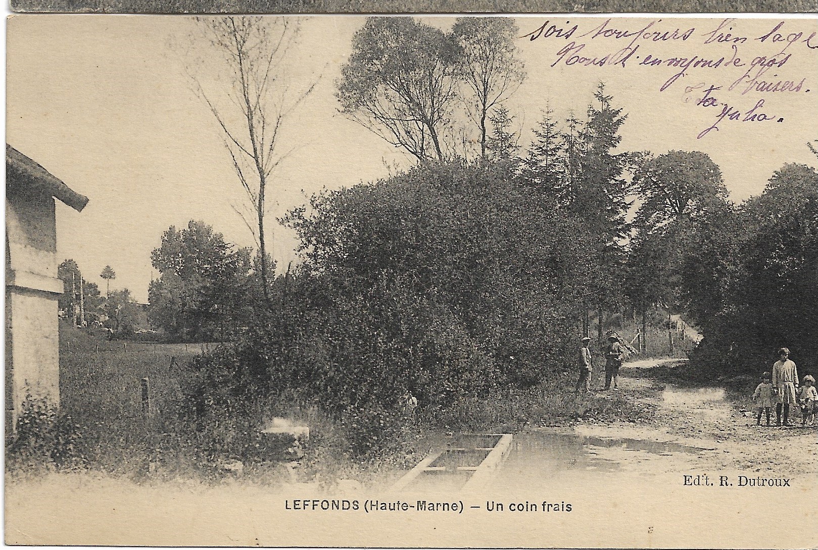 La source près du lavoir, chemin des fontaines