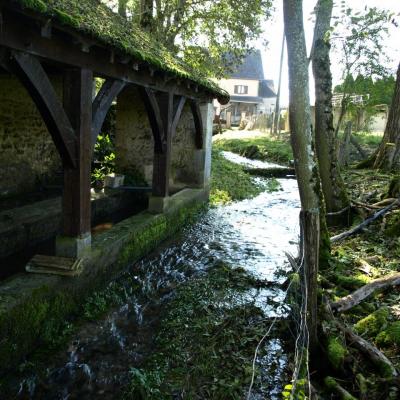 Leffonds la fontaine des Commes