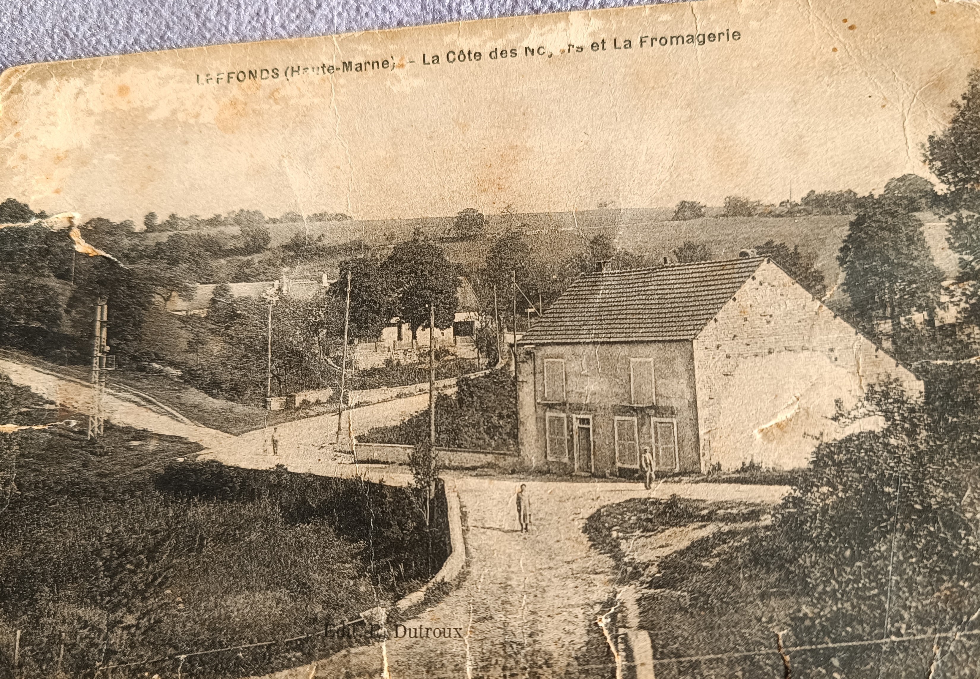 Leffonds la Côte des Noyers et la fromagerie