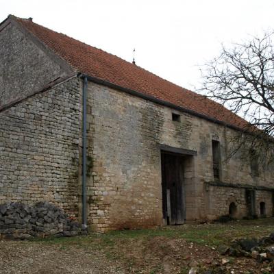 Vue arrière de l'ancien hôpital