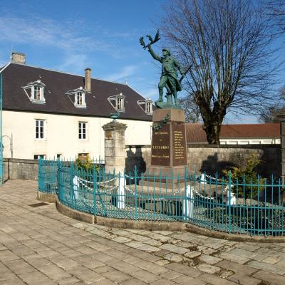 Le monument et le château