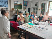 Visite d'un atelier de peinture et son artiste