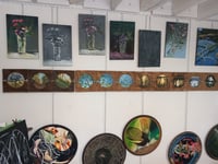 Visite d'un atelier de peinture et son artiste